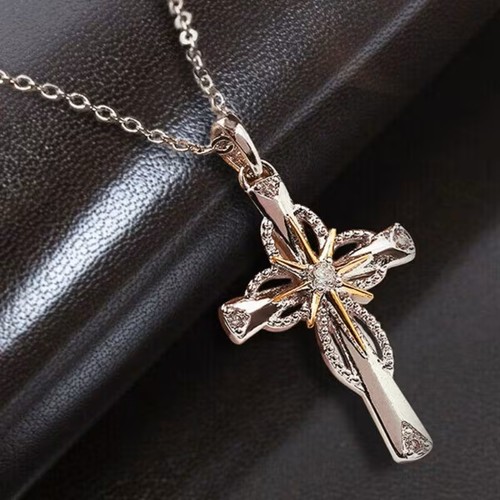 Collana con ciondolo croce